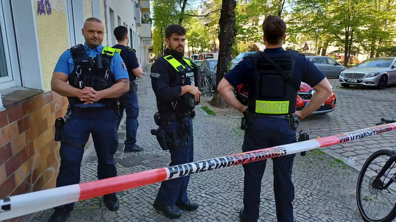 Messerattacke! Zwei Kinder an Schule niedergestochen