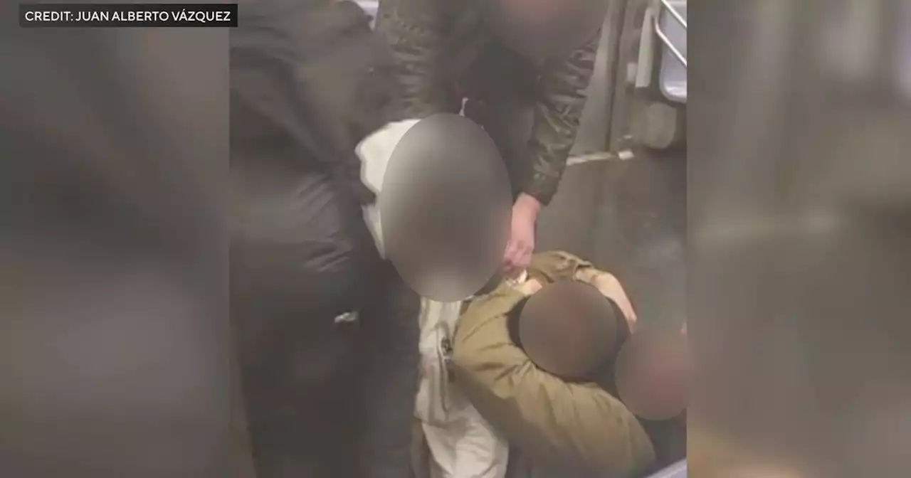 Police sources: Man acting erratically on subway dies after passenger restrained him in chokehold