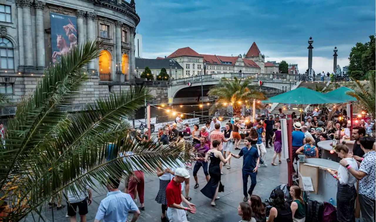 Freiluft-Tanz-Saison eröffnet: Let's dance draußen