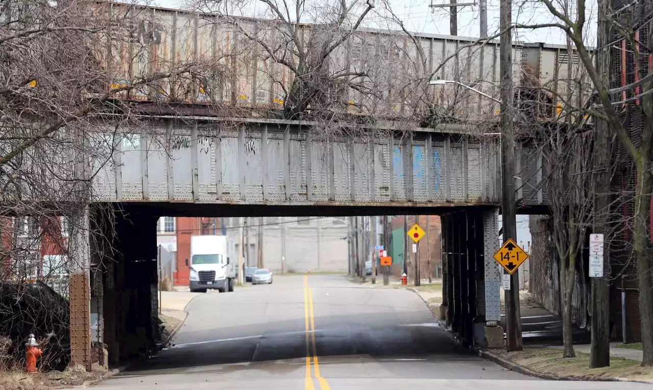 Sherrod Brown to Norfolk Southern: Fix your Cleveland eyesores