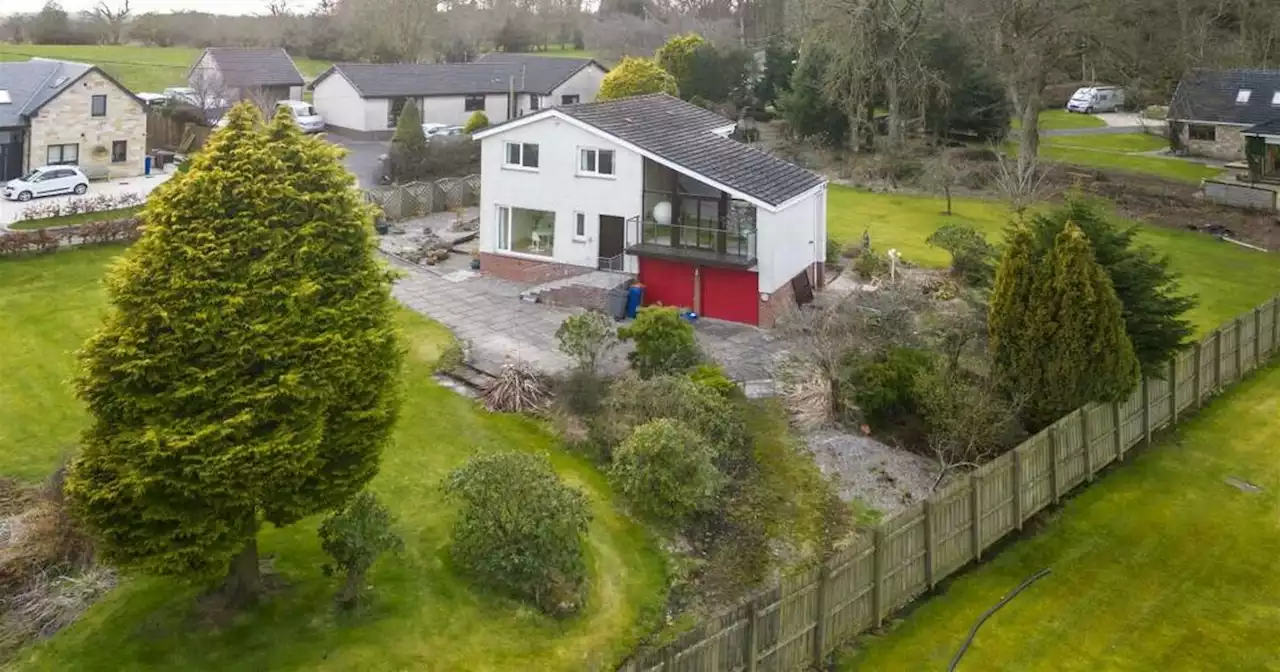 Outstanding East Dunbartonshire rental filled with mid-century modern delights