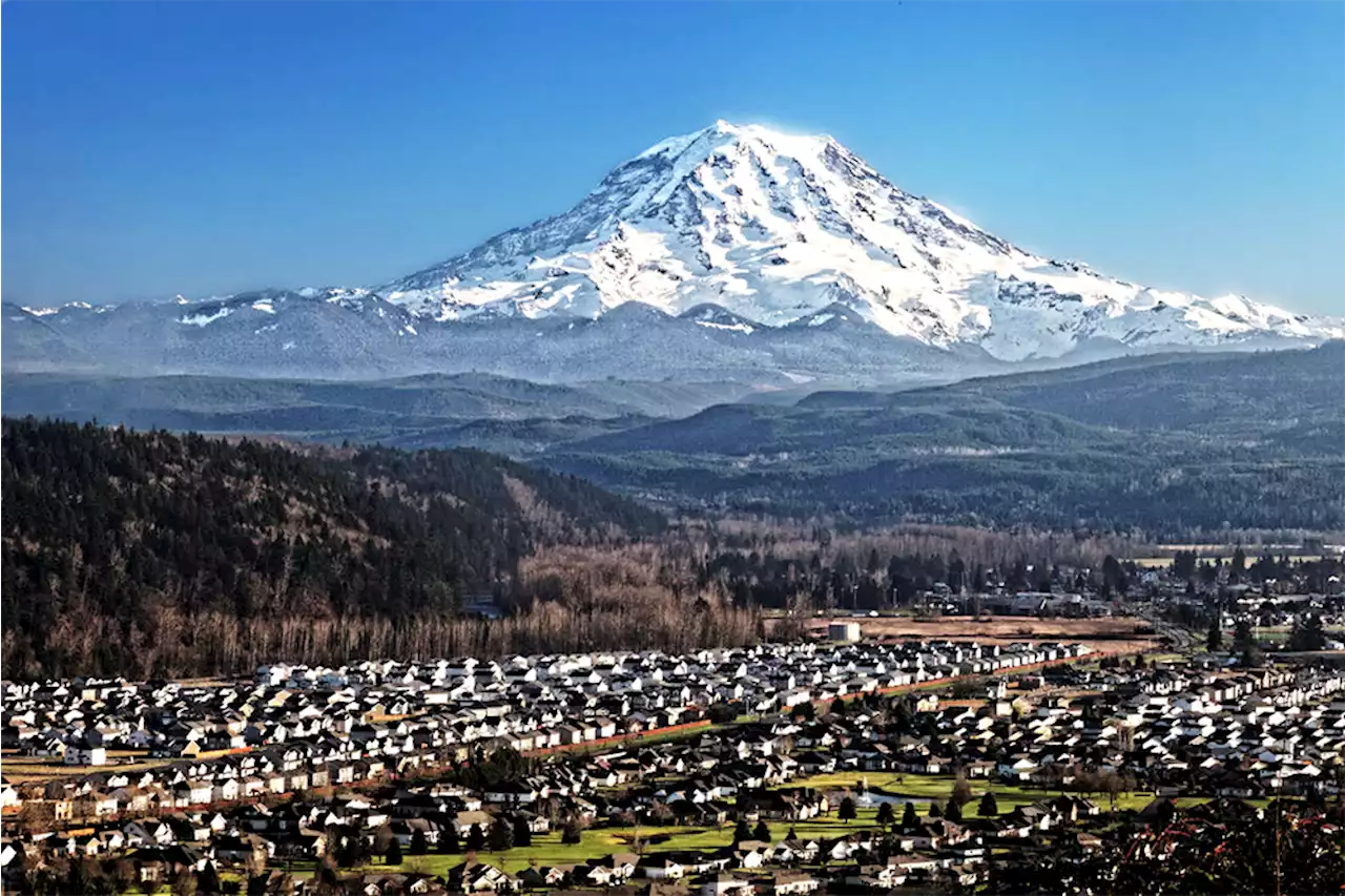 Why Washington's Rainier is One of the Most Dangerous Volcanoes in the United States