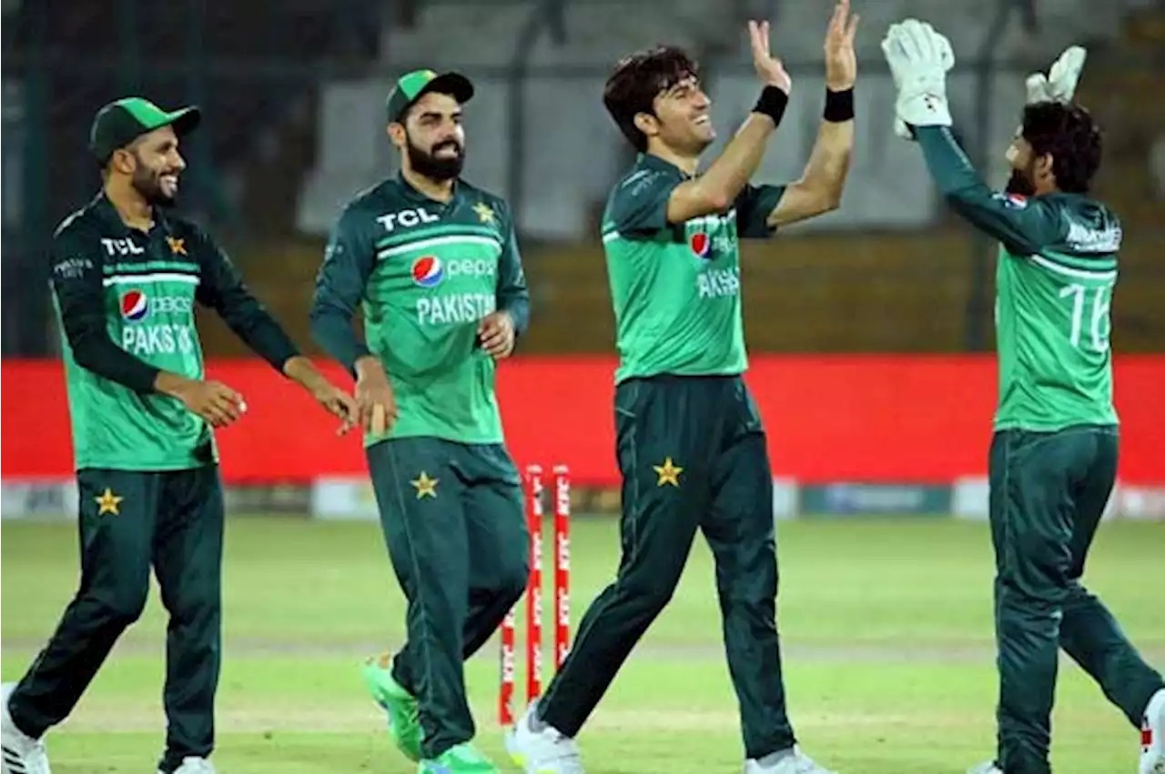 تیسرے ون ڈے میں نیوزی لینڈ کو شکست، پاکستان کی سیریز میں فیصلہ کن برتری