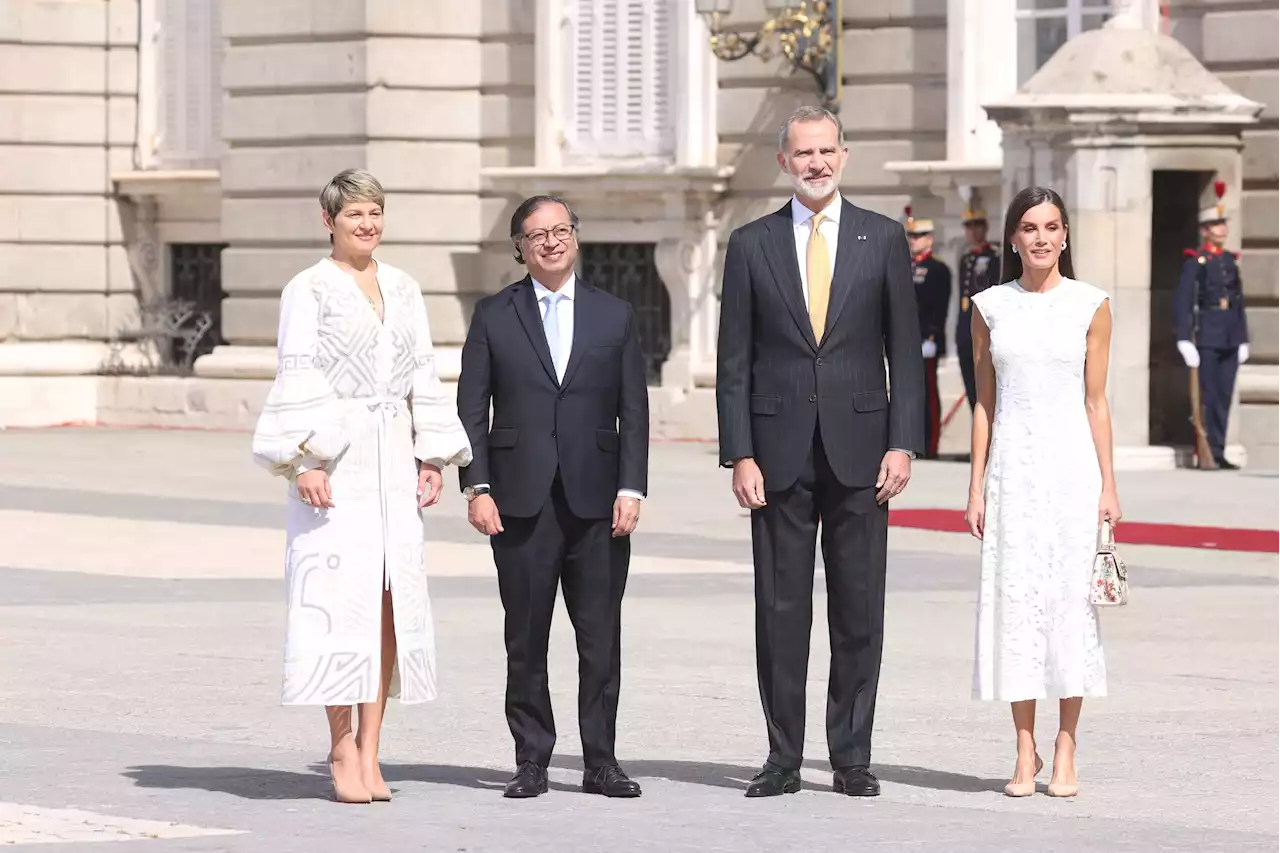 Reyes de España recibieron con honores a Gustavo Petro y Verónica Alcocer