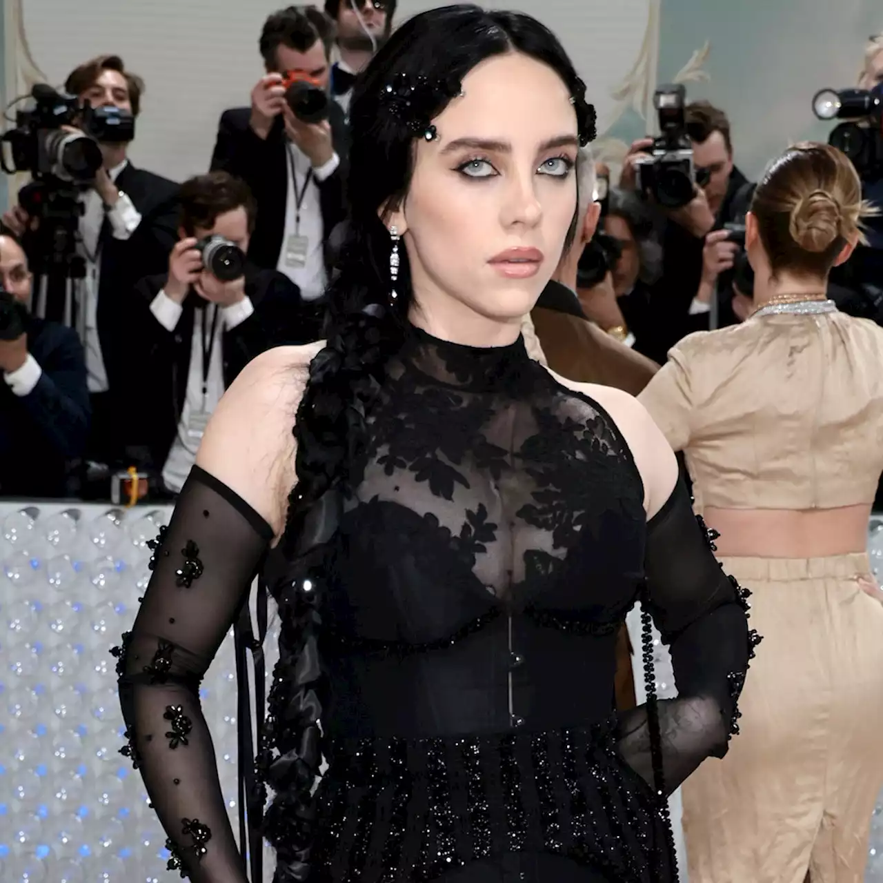 Billie Eilish’s Sneaky Met Gala Bathroom Selfie Is Everything We Wanted - E! Online