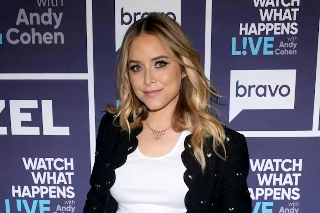 Jenny Mollen Alleges She Was The Victim Of A ‘Slow & Subtle’ Sexual Assault During Spa Massage: