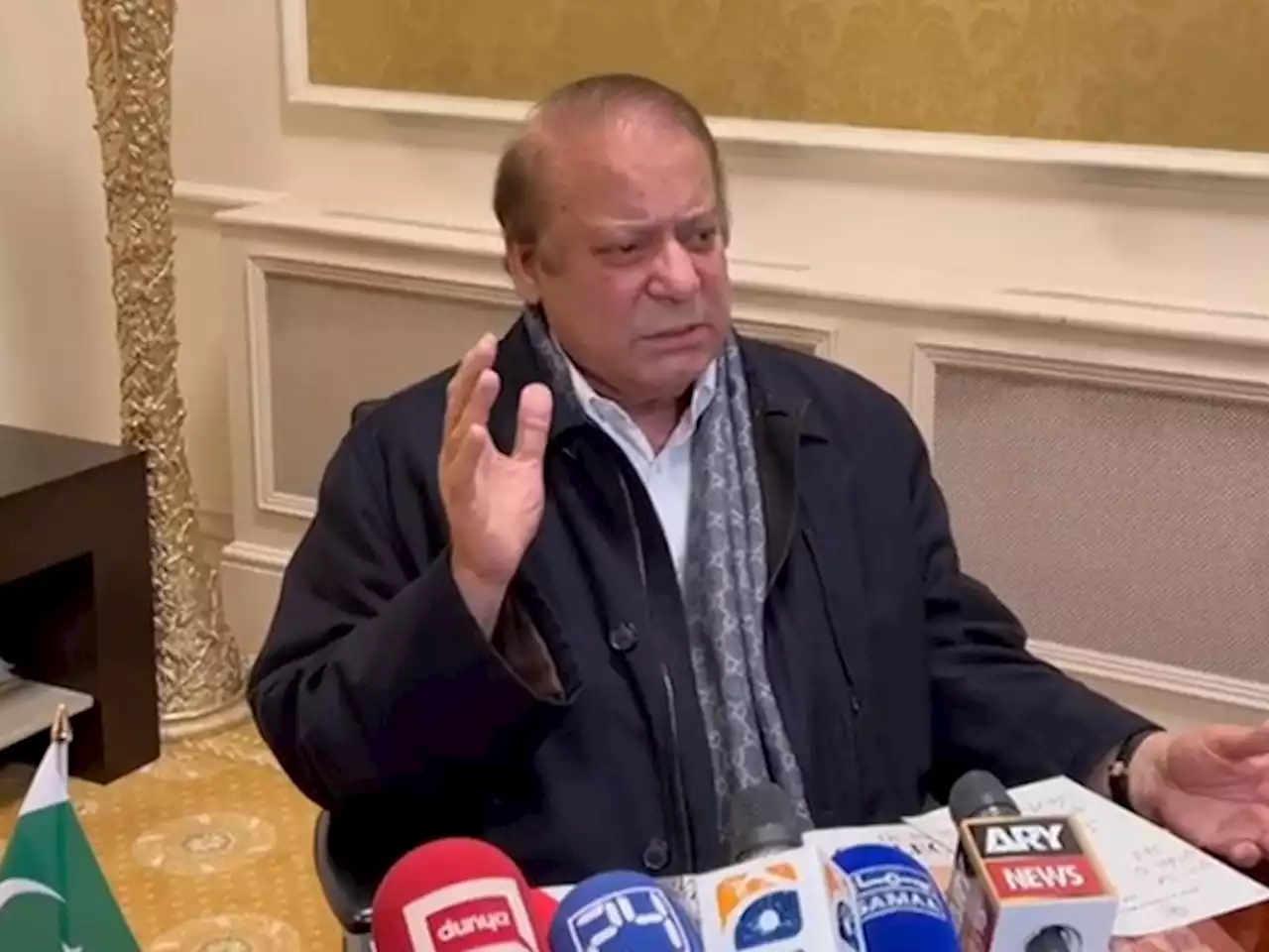 عمران خان چل سکے یا نہیں چل سکے ملک چلے گا، نواز شریف - ایکسپریس اردو