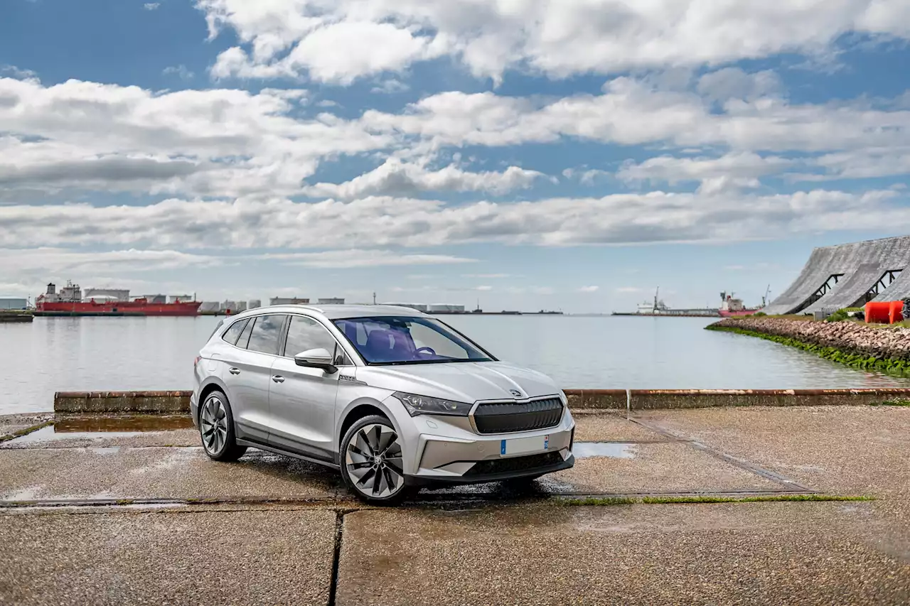 Skoda casse le prix de sa voiture électrique Enyaq iV avec cette nouvelle version bien plus abordable