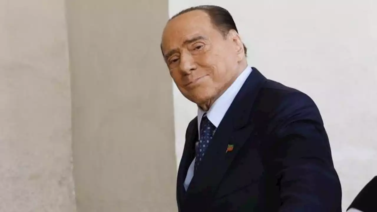 Bollettino medico: Silvio Berlusconi stabile e confortante ma resta al San Raffaele