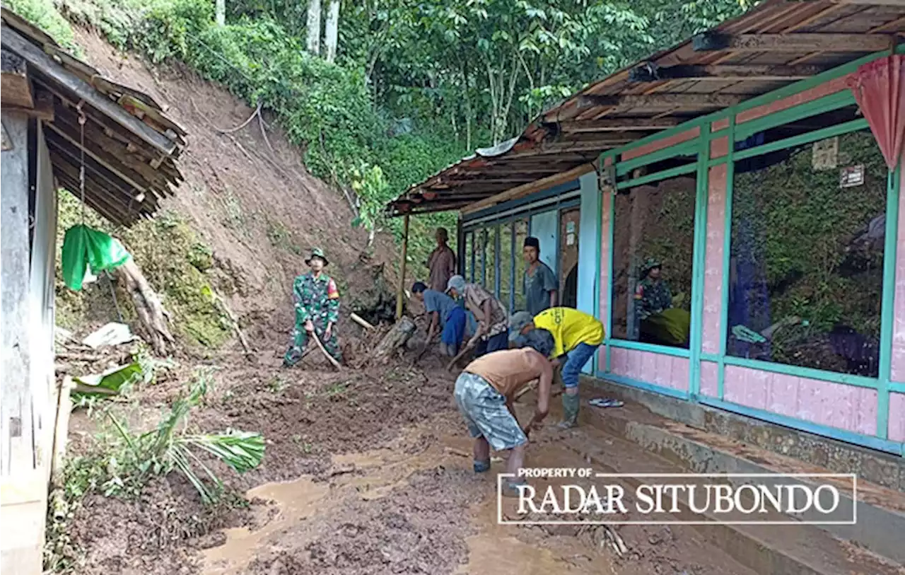 Diguyur Hujan, Rumah Warga Tertimpa Longsoran Tebing