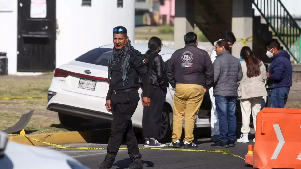 Detienen a dos agentes de la Fiscalía del Edomex por homicidio en Toluca