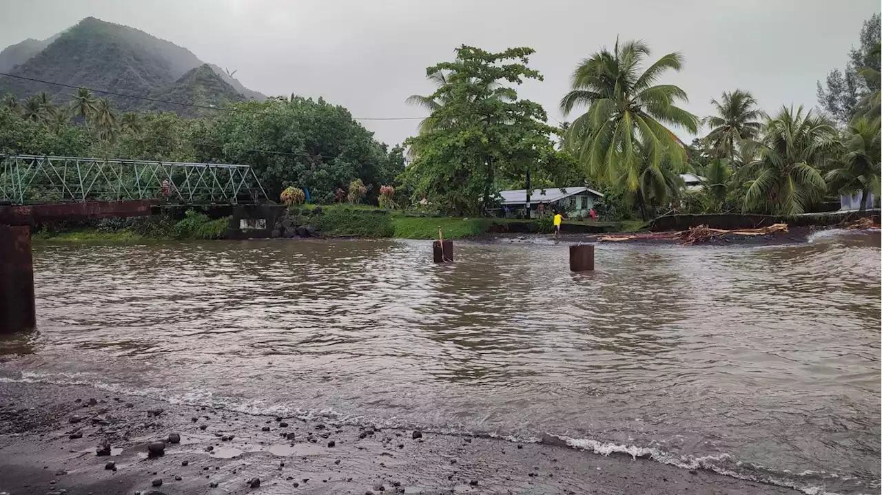 À Tahiti, la ville qui accueillera le surf aux JO 2024 en état de catastrophe naturelle