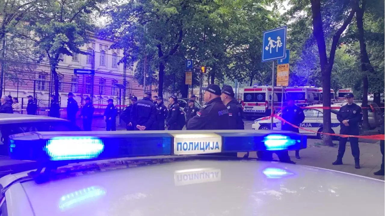 Une fusillade dans une école de Belgrade fait au moins neuf morts