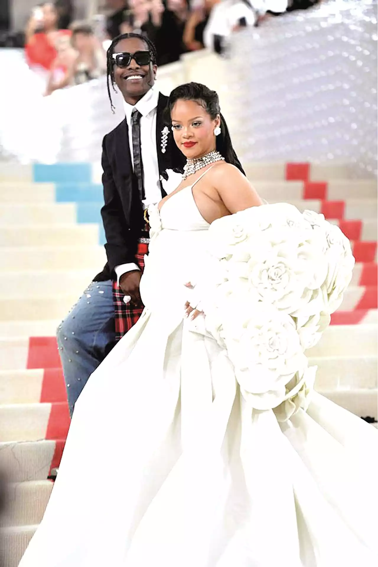 A-listers bringing glamour and surprises on the red carpet as Met Gala honors Lagerfeld