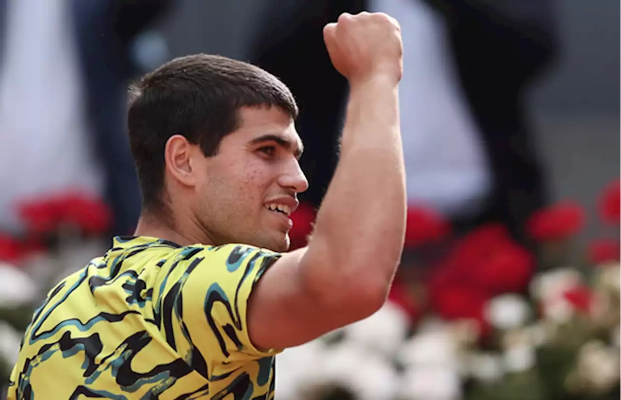 Alcaraz beats Khachanov to reach Madrid Open semis