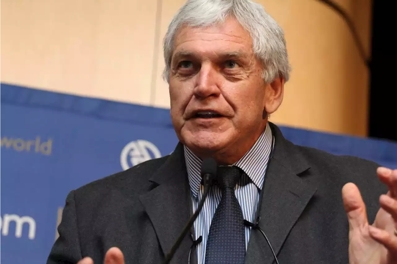 Former COO Jan Oberholzer to stay on at Eskom