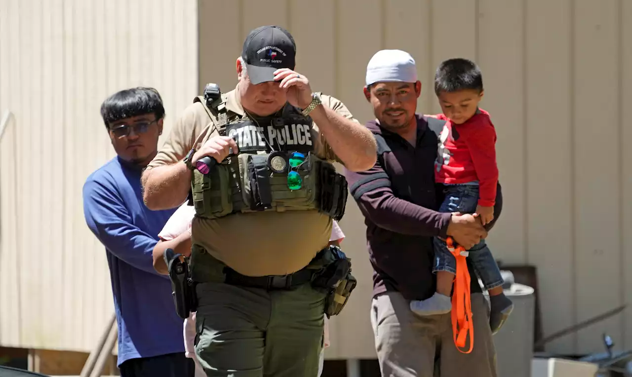 Suspected gunman arrested after 5 dead in Texas mass shooting