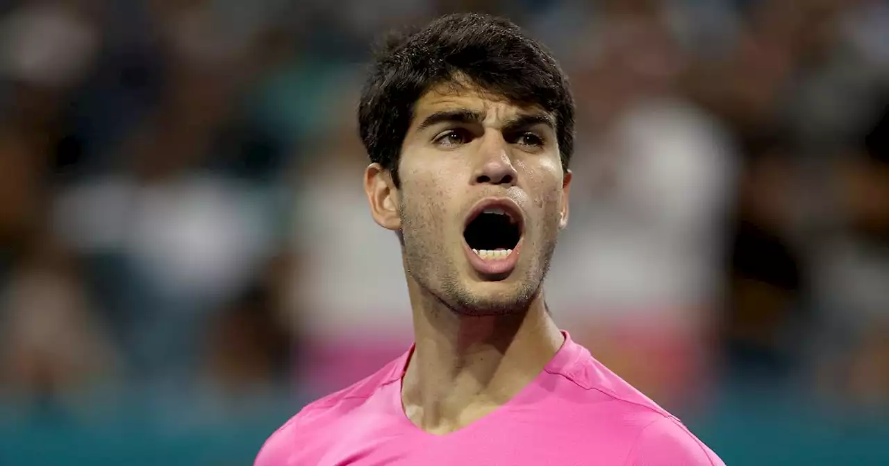 Carlos Alcaraz supera anche l'esame Khachanov e vola in semifinale