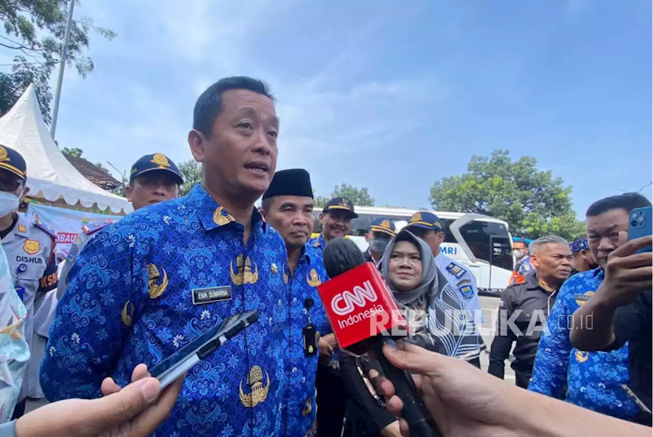 TPA Cicabe Hanya Sementara, Warga Bandung Diminta Olah Sampah |Republika Online