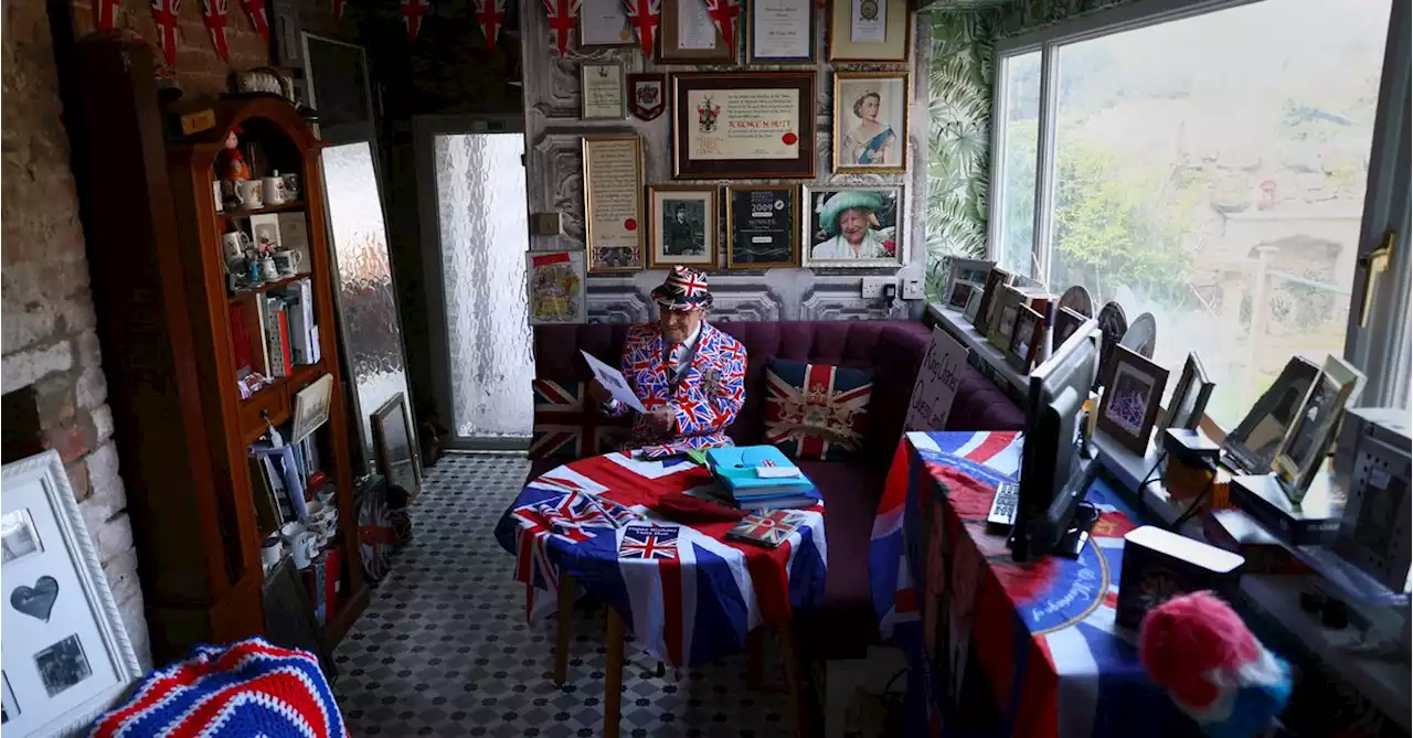 Royal super fans struggle to contain their excitement ahead of coronation