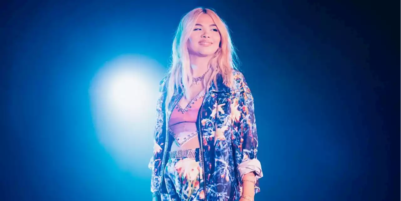 Hayley Kiyoko Gives Powerful Performance With Drag Queens in Nashville Amid Anti-LGBTQ+ Legislation