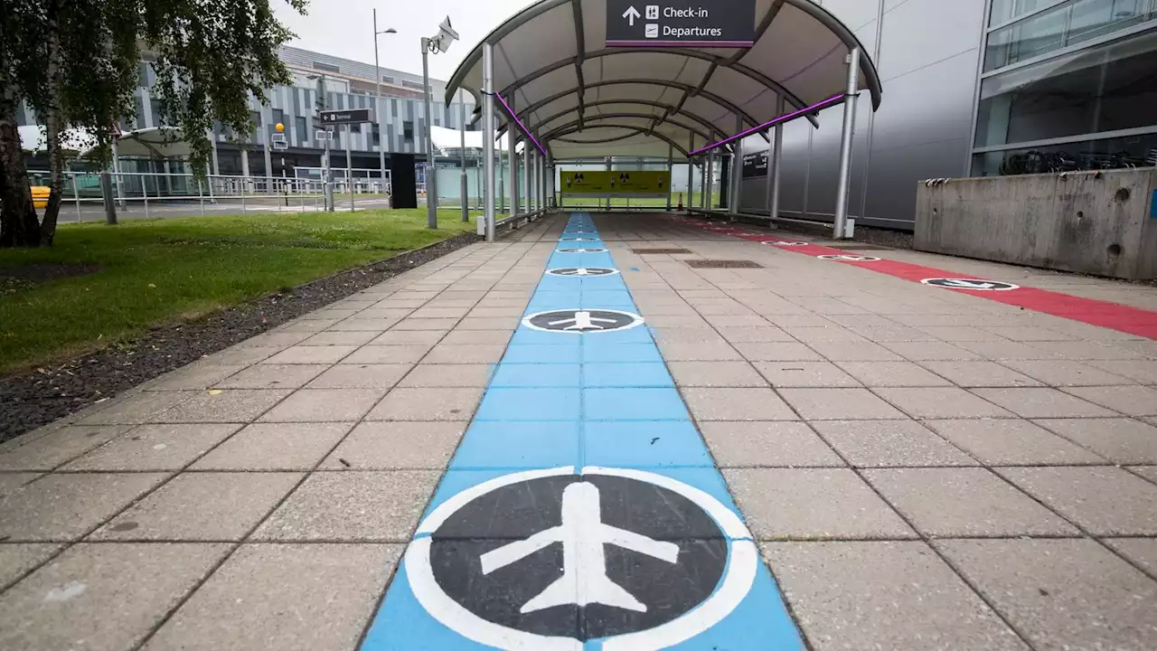 Summer travel chaos warning as Edinburgh Airport workers to be balloted on strike action