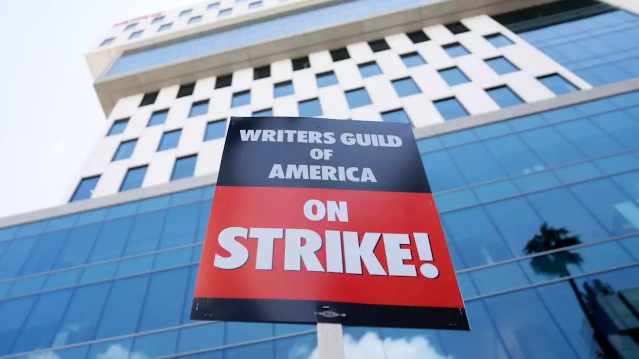 The best signs from the writers' strike picket line (so far)