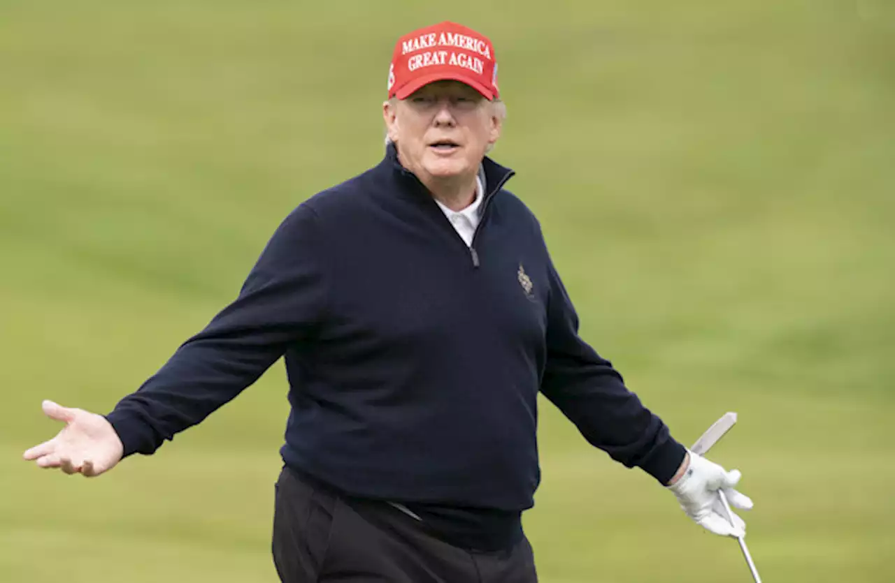 Donald Trump lands at Shannon Airport ahead of visit to his golf resort in Doonbeg today