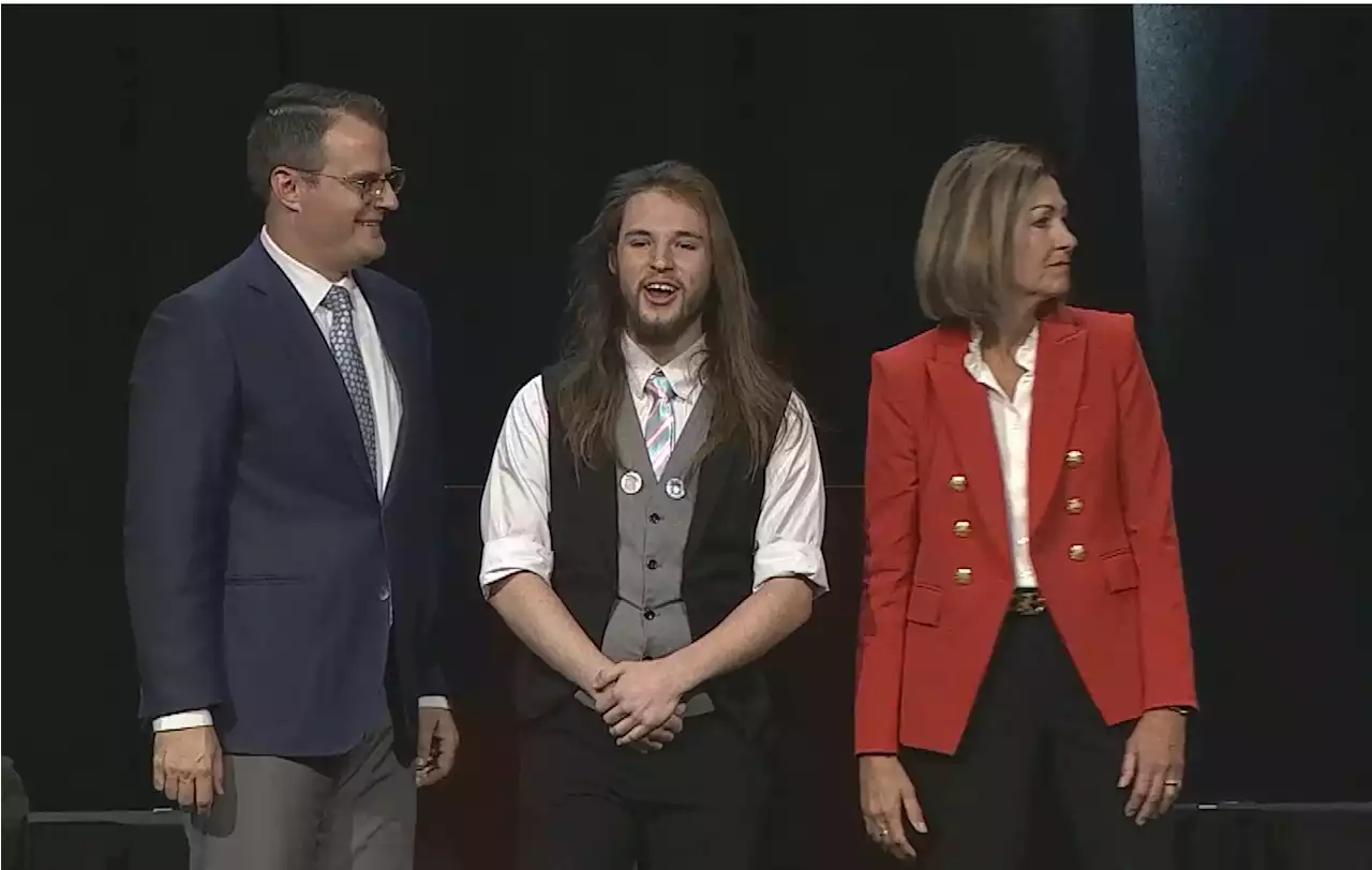 Iowa Trans Teen Receiving Award From Gov. Kim Reynolds Shouts “Trans Rights Are Human Rights”