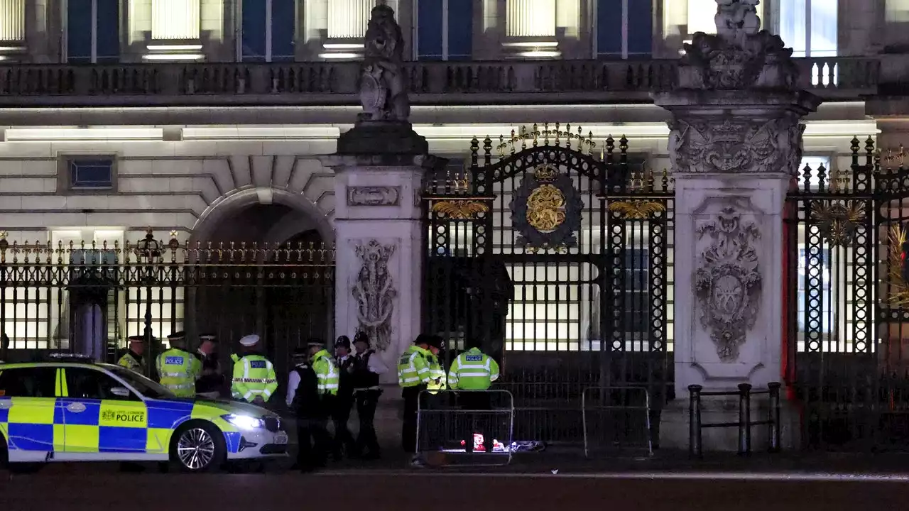 Charles III : Un homme armé arrêté devant Buckingham Palace quelques jours avant le couronnement