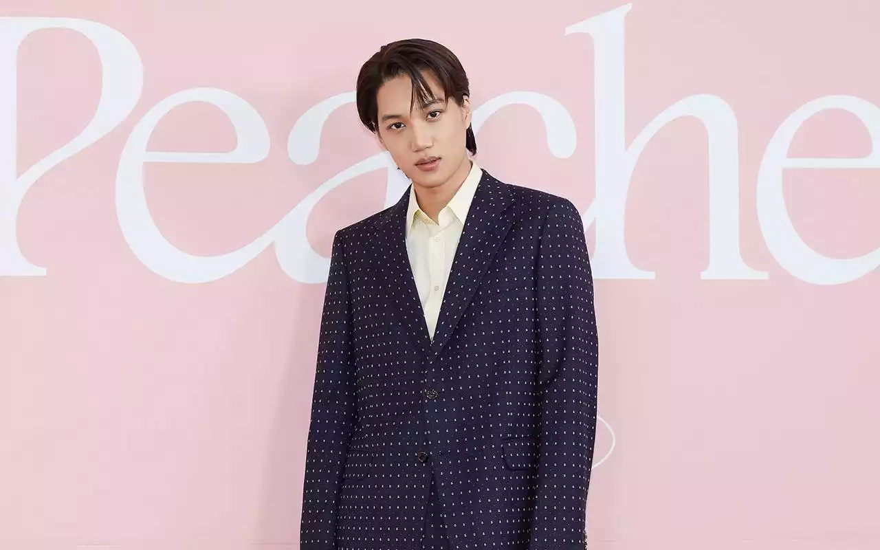 Kai EXO Terciduk Ngontel Beli HP Baru sebelum Nangis-nangis Protes ke Fans