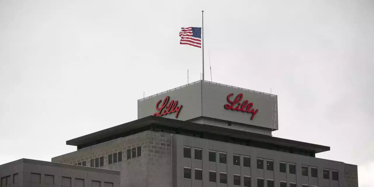 Eli Lilly Drug Slows Alzheimer’s in Large Study