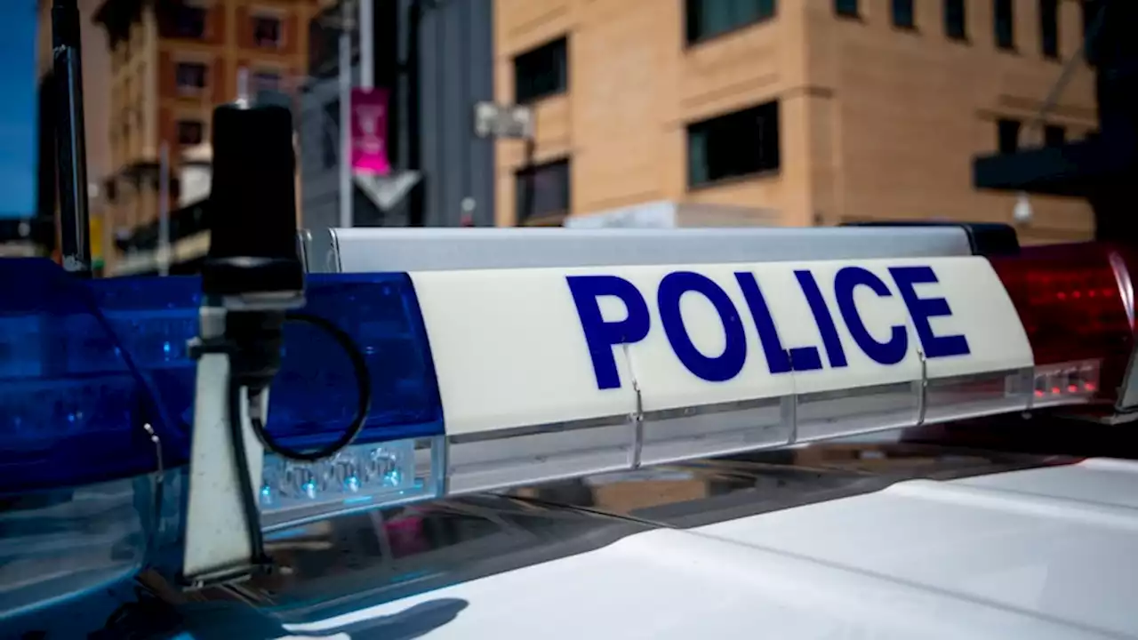 Knife-wielding man tasered and arrested by police in Adelaide's CBD