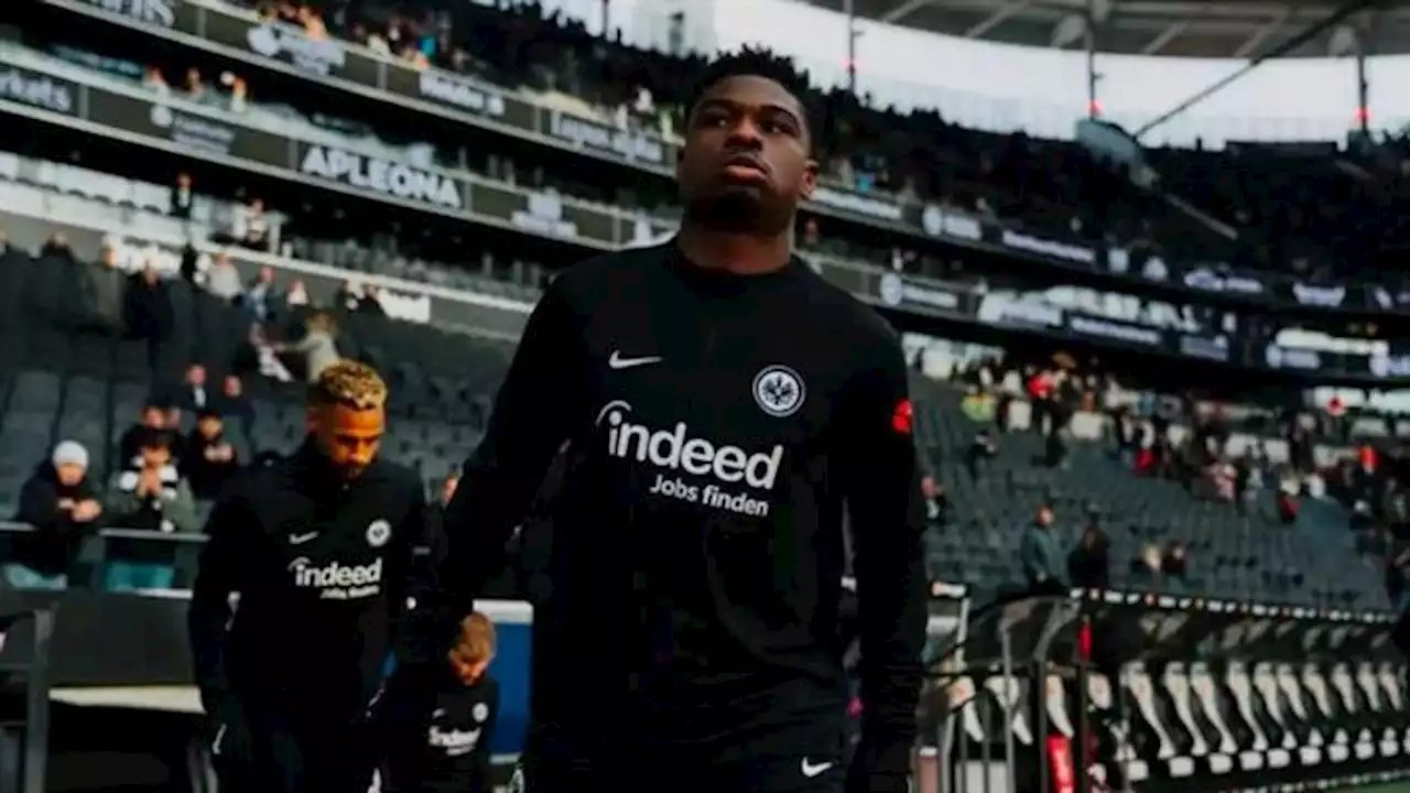 Médio formado no PSG muda-se a título definitivo para o Eintracht Frankfurt (Paris Saint-Germain)