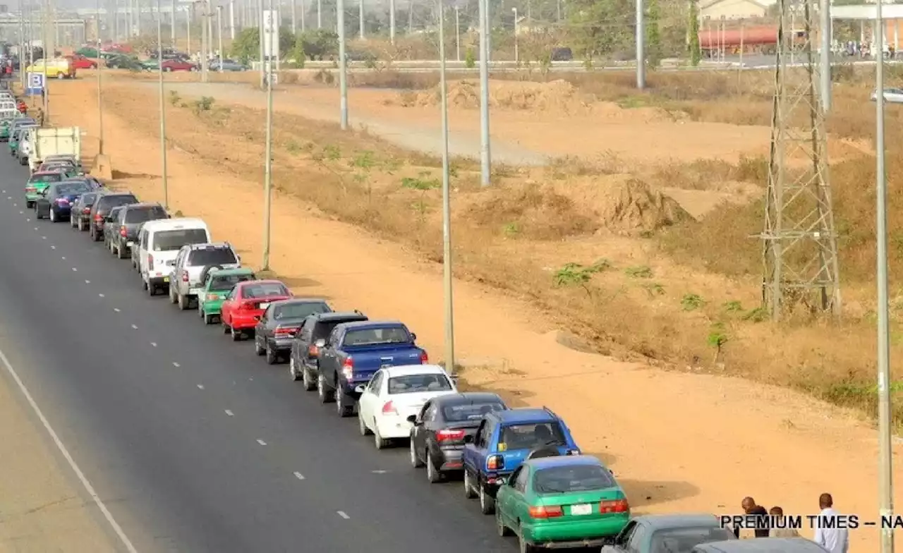 Nigeria: Fuel Queues Hit Abuja, Other Cities as Tinubu Announces Subsidy Removal