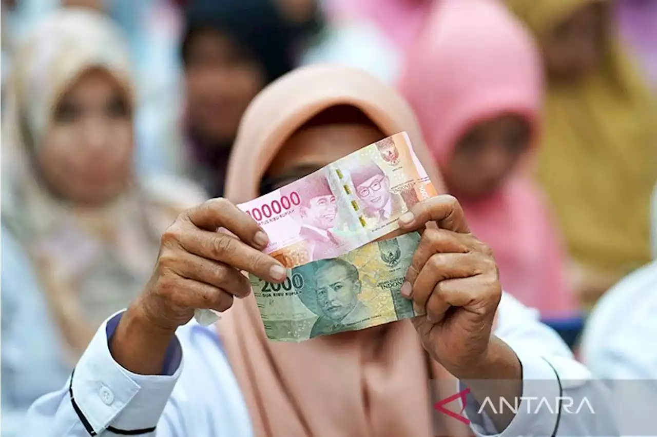 Rupiah pada Selasa menguat tipis jadi Rp14.963 per dolar AS