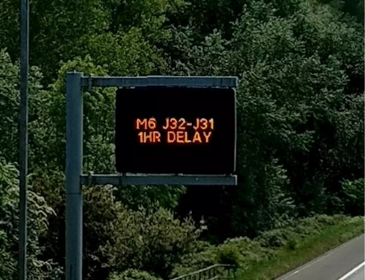 ‘Selfish and reckless’ drivers seen ignoring M6 Preston closure signs