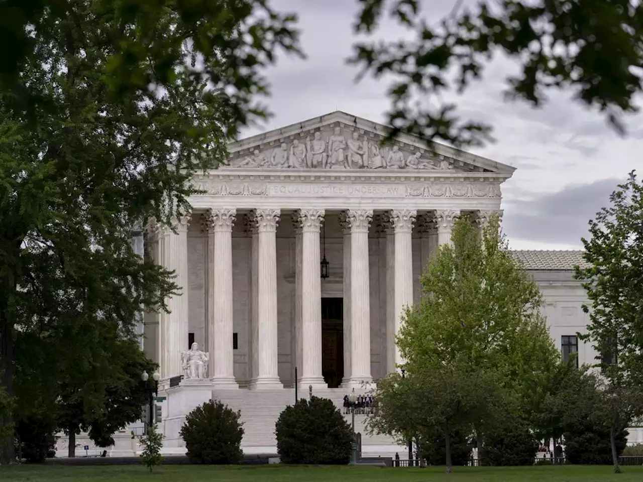 One justice explained absence from case. Another didn't. Ethics questions vexing Supreme Court