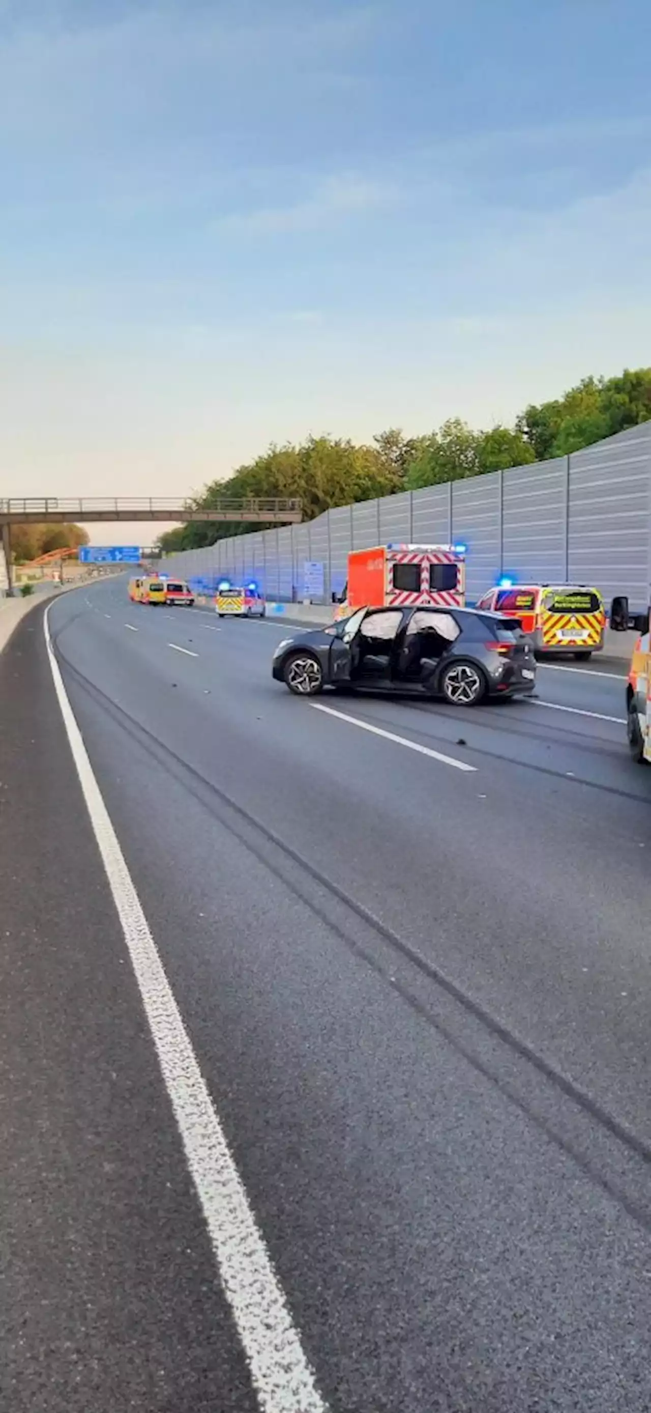 Verkehrsunfall mit sieben Verletzten auf der BAB 43