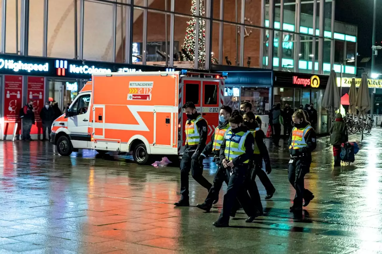 Schlimme Attacke: Kampfsportler rastet am Kölner Hbf aus – Opfer (25) völlig chancenlos