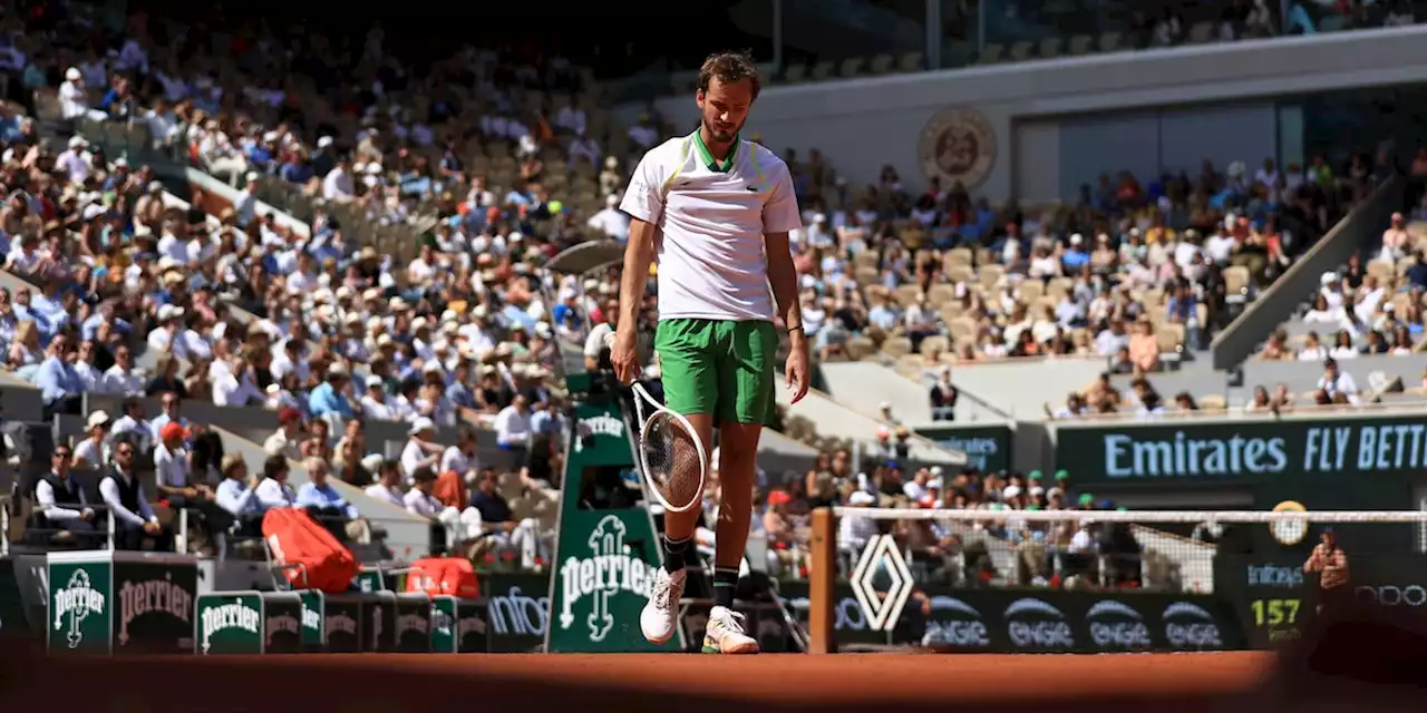 Sensation bei den French Open! Medwedew fliegt nach Fünf-Satz-Krimi in der 1. Runde raus