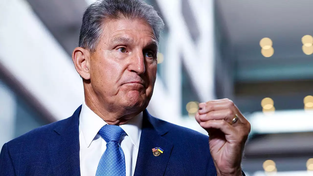 Manchin praises debt ceiling deal, predicts passage despite GOP, Dem defections