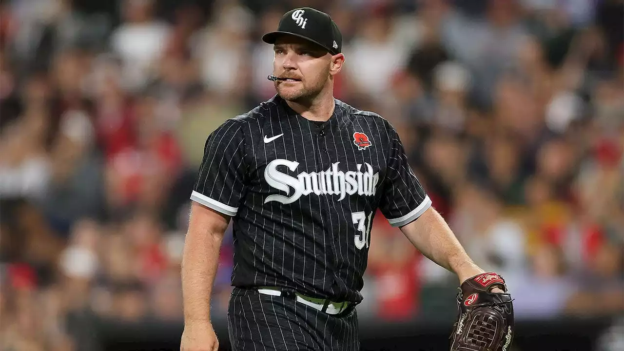 White Sox' Liam Hendriks returns to the mound months after cancer diagnosis