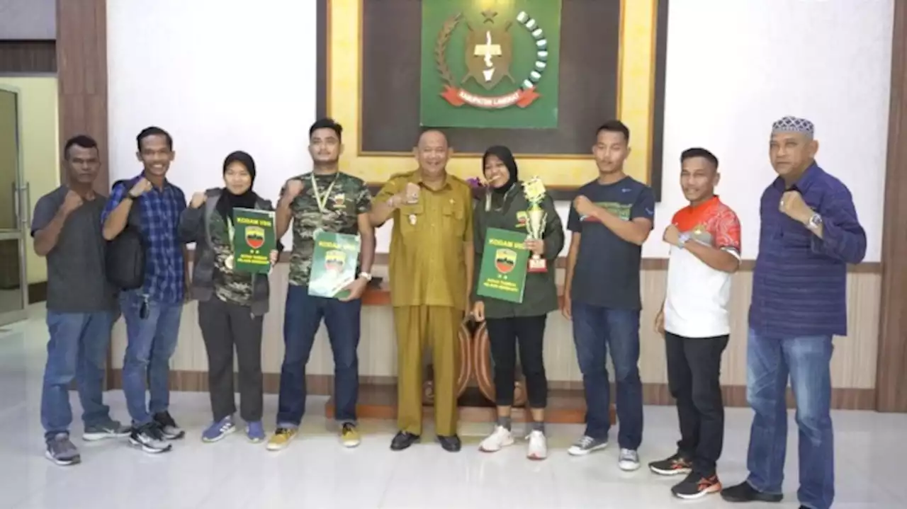 3 Atlet Tinju Berprestasi Dapat Atensi Plt Bupati Langkat