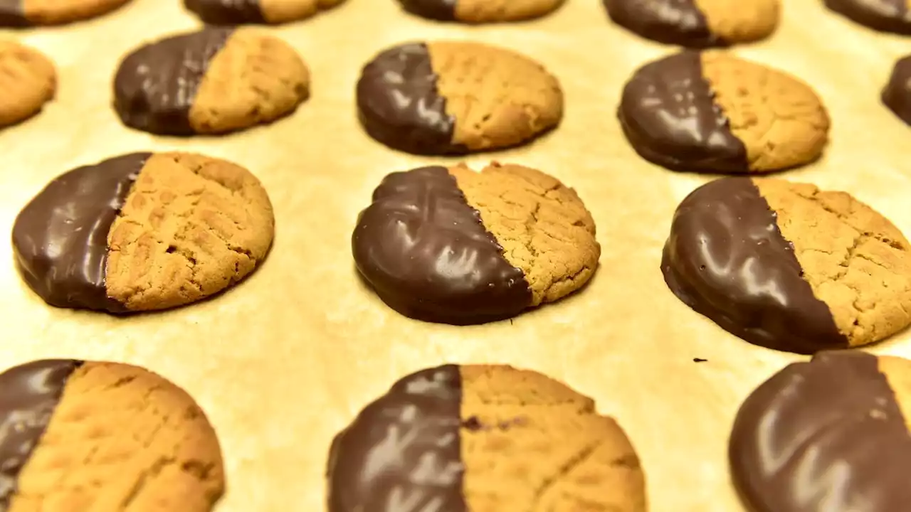 Oatmeal Nut, Chocolate Chip or Red Velvet? 'Cookie Man's' kids open Jacksonville bakery