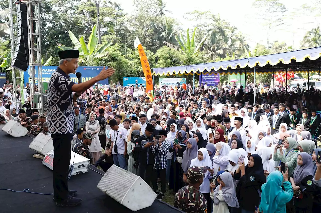 Ganjar Sebut Penguasaan Teknologi dan Literasi Digital Penting di Dunia Pendidikan