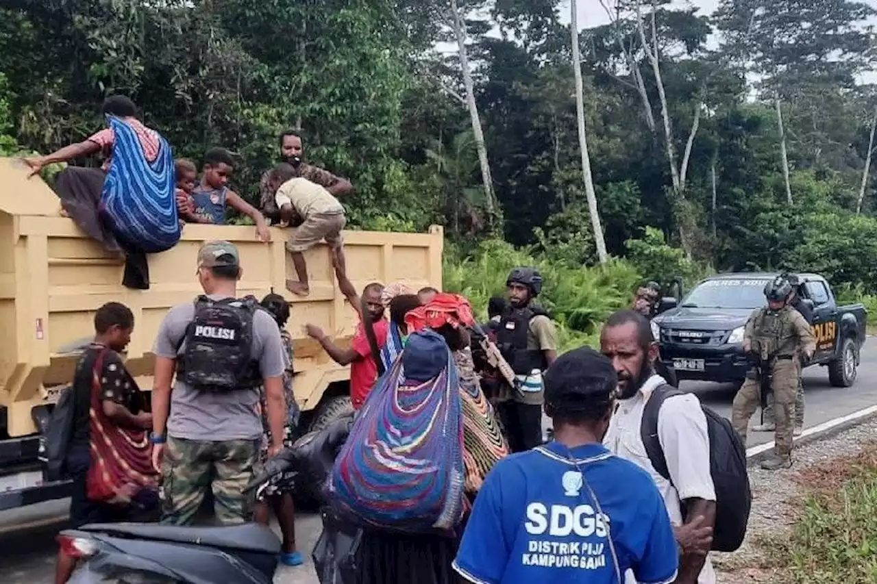 TNI-Polri Kontak Tembak dengan KKB Yotam Bugiangge, Ratusan Warga Nogoloit Mengungsi