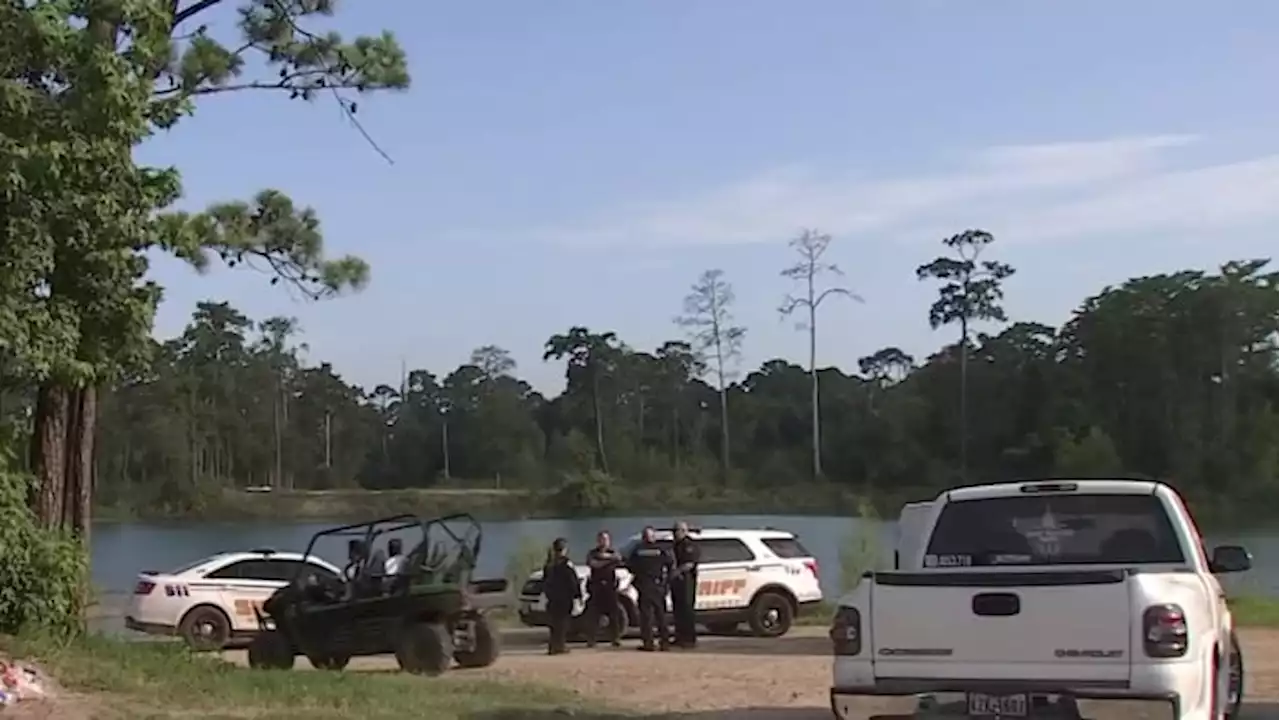 Man dies after driving ATV into lake at off-road park