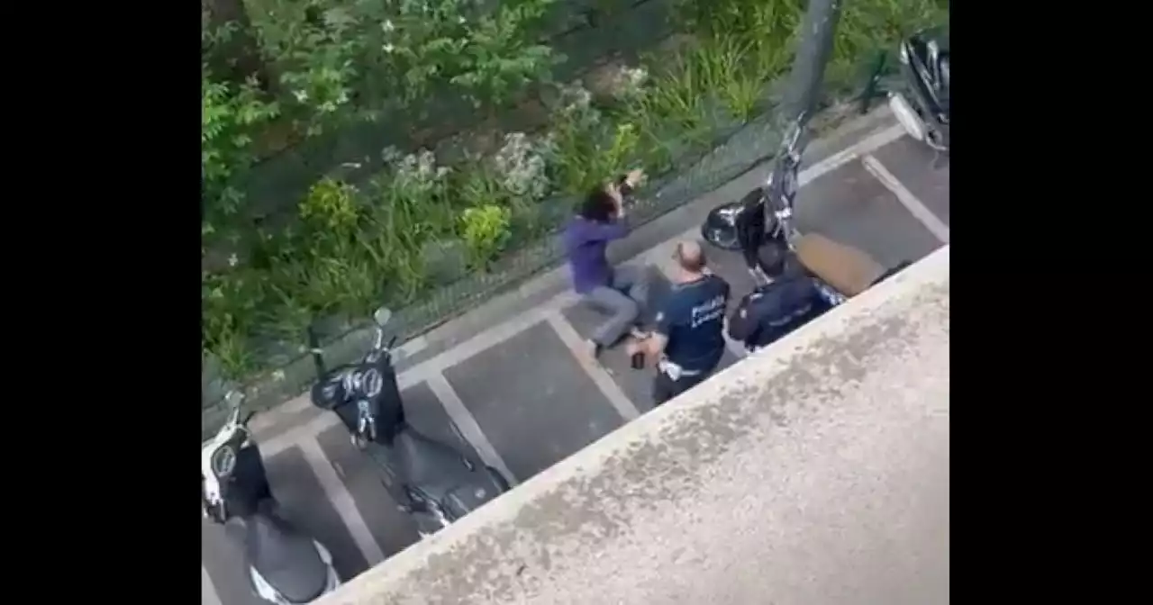 En Italie, une Brésilienne transgenre porte plainte contre la police pour brutalités