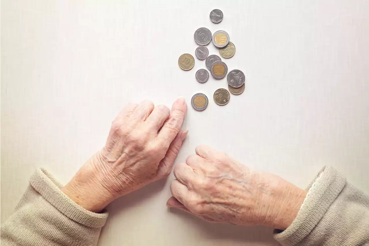 Can a company reconsider whether a beneficiary should get funds from a living annuity?